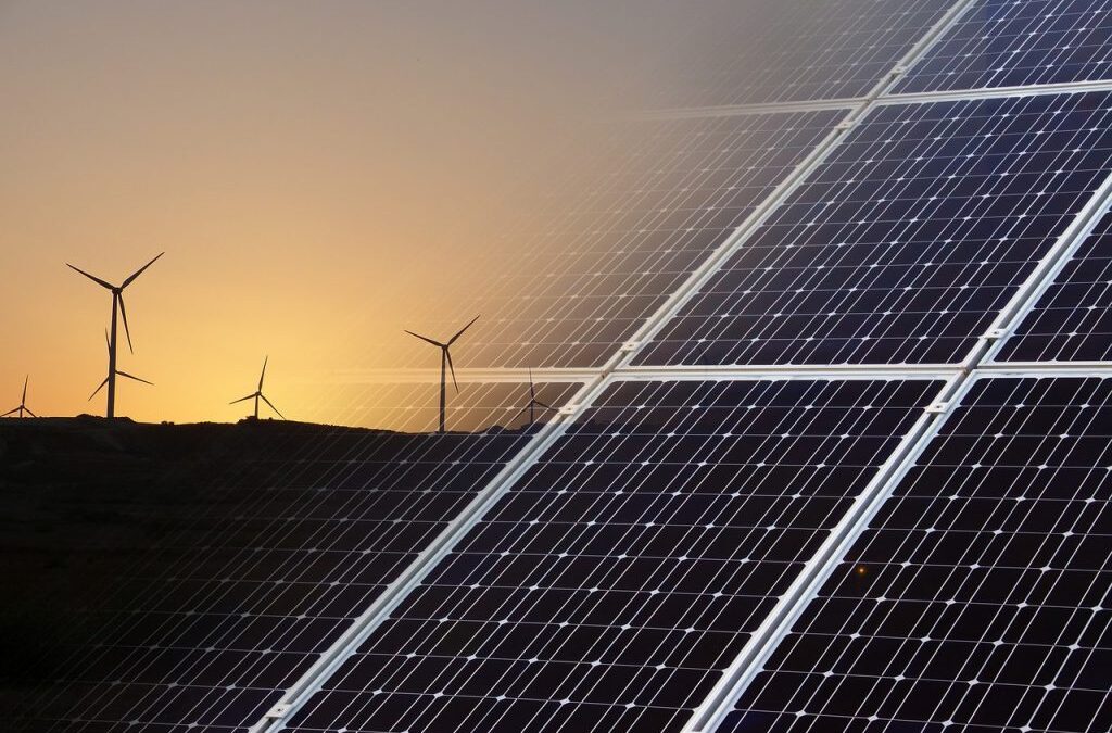 Răzvan Nicolescu, despre “taxa pe soare”: Nu există o obligaţie impusă de la Bruxelles pentru a se introduce vreo taxă pentru cei care produc energie regenerabilă