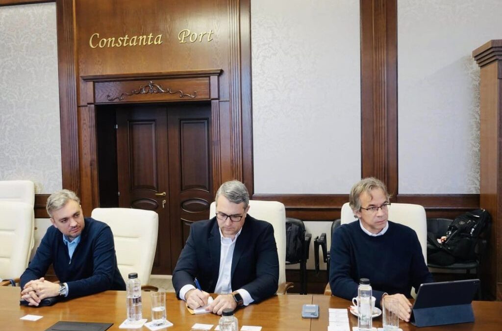 Reprezentanți ai Băncii Mondiale, în vizită în Portul Constanța. Discuții despre noi investiții în domeniul energetic din offshore  | InvesTenergy
