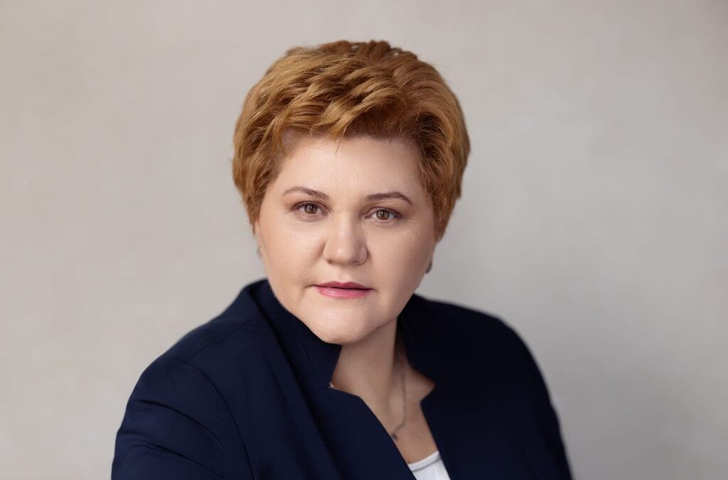 Interviu Oana Ozmen: 2022 – un an decisiv privind diplomaţia parlamentară şi modele de bună practică în domeniul eficienţei energetice
