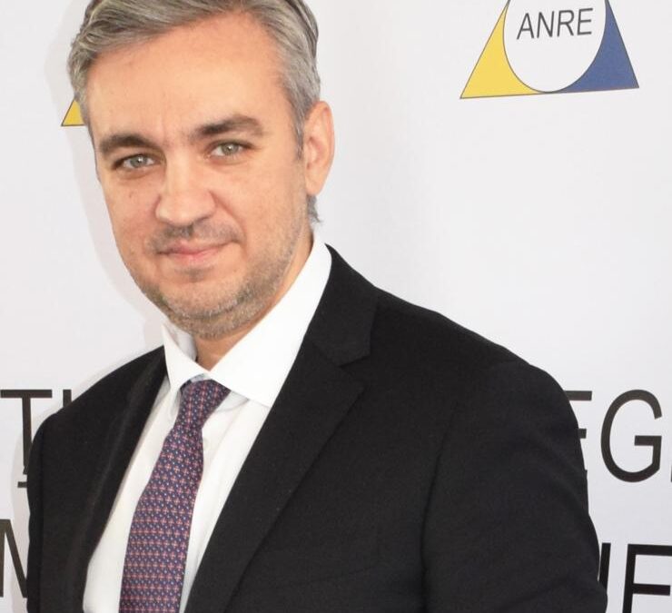 George Niculescu îi asigură pe reprezentanții investitorilor din sectorul regenerabilelor: ANRE va lucra la eliminarea unor blocaje din legislația secundară, dacă acestea există! | InvesTenergy