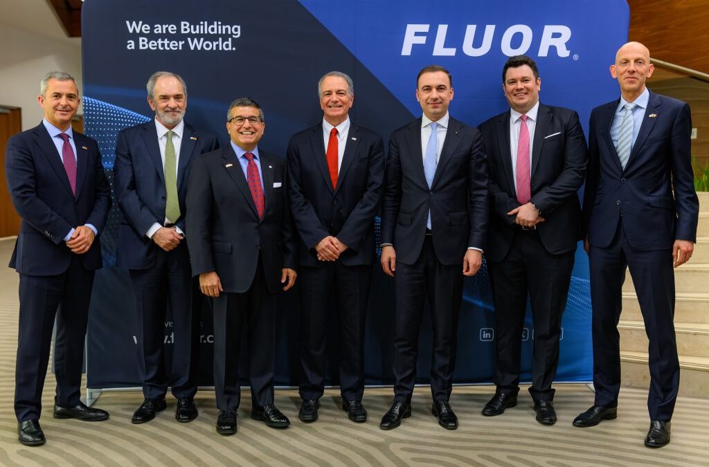 Fluor își extinde prezența în Europa cu deschiderea unui birou la București pentru a avansa proiectele de energie nucleară de nouă generație