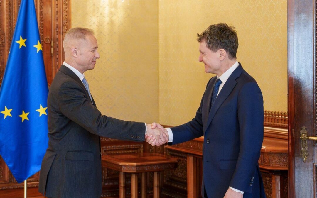 Nicuşor Dan, discuţii cu Alfred Stern, preşedintele OMV Petrom, despre preţurile la combustibili şi securitatea aprovizionării: Am convenit că va exista o cooperare strânsă cu Guvernul, pentru ca România să depăşească cu bine această perioadă