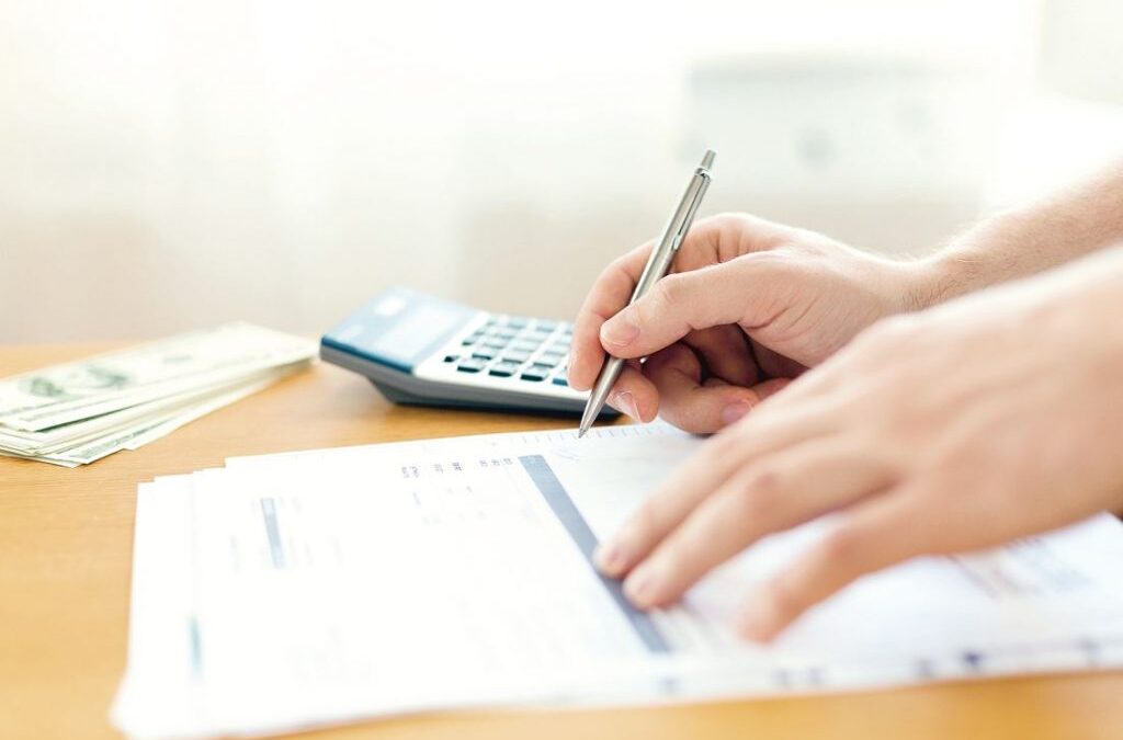 Guvernul introduce contribuția de solidaritate pentru taxarea veniturilor excepționale din exploatarea țițeiului, pe perioada declarării situaţiei de criză | InvesTenergy