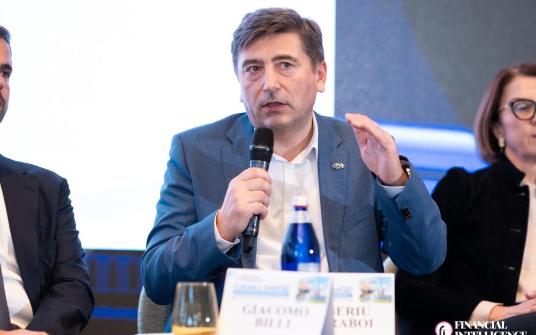 Tiberiu Baraboi, Expertware: Nu putem vorbi despre securitate energetică fără securitate cibernetică; România este încă în urmă la aplicarea NIS2Securitatea cibernetică a devenit o componentă esențială a securității energetice și naționale, în contextul digitalizării accelerate și al interconectării sistemelor, a declarat Tiberiu Baraboi, CEO Expertware, în cadrul Forumului Energiei, organizat de Financial Intelligence. „Nu se poate avea siguranță energetică sau siguranță națională fără siguranță cibernetică în ziua de astăzi. Practic, totul este interconectat”, a subliniat acesta. Baraboi a explicat că directiva europeană NIS2, transpusă în România prin OUG 155, reprezintă un pas important în consolidarea cadrului de securitate, însă implementarea este încă deficitară. „Directiva NIS2 a venit ca un răspuns la procedurile de securitate cibernetică aplicate în Statele Unite cu cel puțin 10 ani înainte. Este o încercare de a ne face conștienți că suntem foarte vulnerabili prin sistemele digitale pe care le folosim cu toții”, a spus CEO-ul Expertware. Acesta a atras atenția asupra riscurilor generate de utilizarea unor dispozitive digitale nesecurizate, inclusiv în sectorul energetic. „Există dispozitive care transmit necriptat, în timp real, date sensibile către alte regiuni ale lumii. În mod normal, nu ar fi trebuit să permitem instalarea lor. Orice echipament digital trebuie certificat și verificat, inclusiv la nivel de cod, pentru a elimina eventuale backdoor-uri”, a explicat Baraboi, făcând referire și la viitorul Cyber Resilience Act. În opinia sa, una dintre principalele probleme este abordarea formală a securității cibernetice în multe organizații. „Vedem frecvent situații în care se face un audit, se bifează niște măsuri și se consideră că totul este în regulă. În realitate, directivele nu sunt decât un cadru – securitatea trebuie să devină un proces continuu, integrat în operațiunile zilnice. Aceasta nu este o extensie naturală a serviciilor IT obișnuite, ci o disciplină distinctă, cu metodologii, tehnologii și cerințe operaționale proprii. Nu orice furnizor de servicii IT are capacitatea de a livra securitate reală, deoarece acest domeniu implică centre de operațiuni de securitate (SOC), capabilități avansate de detecție și răspuns (EDR/XDR), corelare de evenimente (SIEM) și monitorizare continuă 24/7. Fără aceste componente și fără echipe specializate care să opereze și să interpreteze datele în timp real, nivelul de protecție rămâne superficial și insuficient în fața amenințărilor actuale”, a transmis el. Baraboi a detaliat și câteva dintre măsurile minime esențiale prevăzute de NIS2, care însă sunt insuficient aplicate în practică. „ Trebuie să avem un management centralizat al utilizatorilor, o gestionare eficientă a vulnerabilităților, actualizarea și patch-uirea continuă a sistemelor, segmentarea rețelelor și mecanisme solide de backup și recuperare în caz de incident. Măsurile sunt foarte bine definite, dar sunt puțin implementate”, a spus acesta. CEO-ul Expertware a evidențiat diferențele semnificative dintre nivelul de pregătire din România și cel din Europa de Vest. „Comparând operatorii din România cu cei din vestul Europei, vedem o diferență clară de maturitate, reflectată într-un nivel mai ridicat de pregătire și deschidere pe aceste piețe. Noi lucrăm aproape exclusiv cu clienți externi în sectoare precum energie, automotive, financiar-bancar și asigurări, unde operăm platforma proprie de securitate cibernetică SIEMBIOT. Pe baza acestei experiențe internaționale, am dezvoltat platforma pentru a oferi un model de securitate accesibil și organizațiilor din România cu resurse limitate, nu doar marilor corporații. Ne dorim să contribuim la creșterea nivelului de securitate cibernetică la nivel național, motiv pentru care am pus SIEMBIOT la dispoziția companiilor din România, în special din zona publică, în parteneriat cu Directoratul Național de Securitate Cibernetică (DNSC), oferind acces gratuit pentru testare și operare”, a precizat Baraboi. Acesta a atras atenția și asupra creșterii accelerate a riscurilor cibernetice, amplificate de utilizarea inteligenței artificiale de către atacatori. „Dacă înainte era nevoie de echipe întregi pentru a identifica vulnerabilități, acum un singur hacker, folosind instrumente de AI, poate identifica și exploata sute de ținte în foarte scurt timp”, a explicat el. Compania operează deja platforma de securitate cibernetică SIEMBIOT, utilizată inclusiv în sectorul energetic, unde contribuie la protejarea infrastructurilor critice și la susținerea industriei. Platforma integrează capabilități de threat intelligence, management al vulnerabilităților și training, fiind concepută pentru a oferi un model de securitate accesibil și organizațiilor cu resurse limitate, nu doar marilor corporații. În România, numărul atacurilor cibernetice este deja semnificativ. „Sunt peste 10.000 de atacuri zilnice, iar acestea sunt doar cele raportate. În plus, NIS2 introduce obligația de raportare și sancțiuni severe – până la 10 milioane de euro sau 2% din cifra de afaceri globală. Totodată, responsabilitatea pentru securitatea cibernetică nu mai este limitată la zona tehnică, ci se extinde la nivelul managementului, care este direct implicat în evaluarea riscurilor, alocarea resurselor și aprobarea strategiilor de securitate. Astfel, conducerea executivă răspunde alături de organizație pentru eventualele neconformități, transformând securitatea într-un subiect de guvernanță și responsabilitate corporativă, nu doar într-o funcție operațională IT”, a avertizat Baraboi. Pe lângă aspectele de securitate, CEO-ul Expertware a făcut și o paralelă cu competitivitatea economică a României, afectată inclusiv de costurile ridicate ale energiei. „În România, costul energiei este aproximativ dublu față de vestul Europei, iar costul muncii este printre cele mai ridicate din UE. Toate acestea duc la pierderea competitivității”, a spus el.