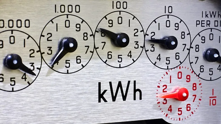 Consumul final de energie electrică a scăzut cu 4,3%, exporturile cresc cu 11%