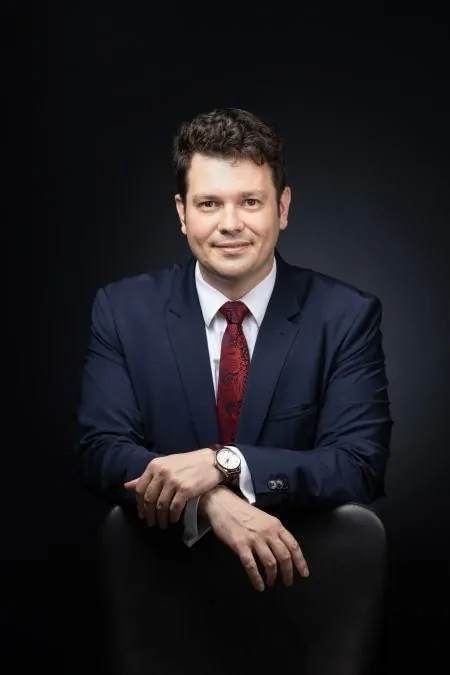 Cosmin-Ghita-CEO-Nuclearelectrica_fara-450×675 (1)