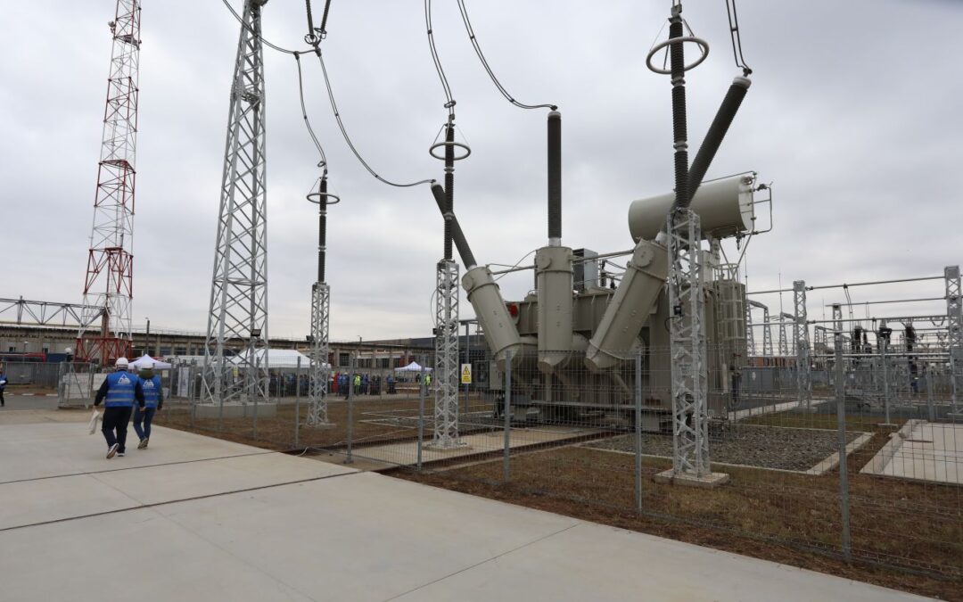 Transelectrica a finalizat o investiție strategicã pentru creșterea siguranței SEN: Instalațiile STATCOM de la Sibiu Sud și Bradu sunt realizate în premierã în sudul Europei | InvesTenergy